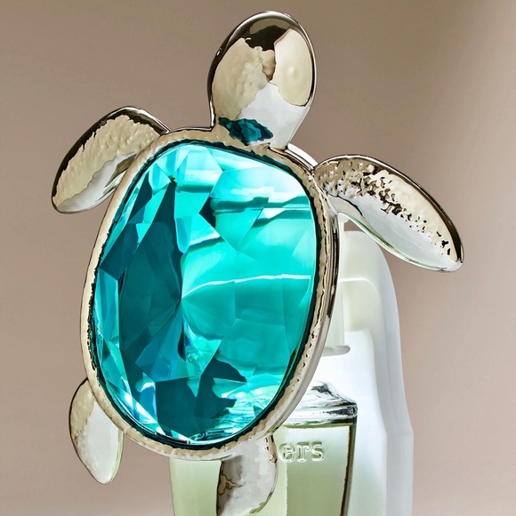 FACETED TURTLE Wallflowers Plug - Picture 2 of 5